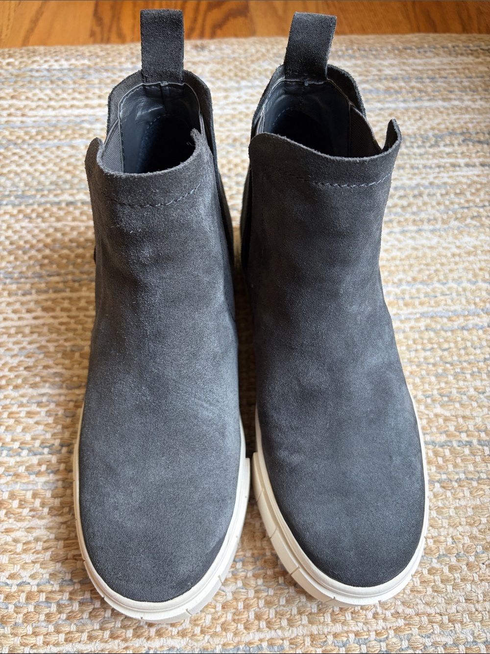 Dolce Vita Zabie Suede Platform Sneaker Booties. Size: 7